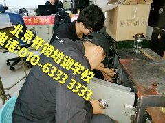 男人叉进女人身体阴道视频素材"